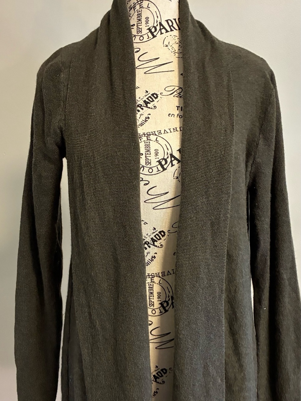 Adrienne Vittadini olive green open-front & split back cardigan 100% merino wool